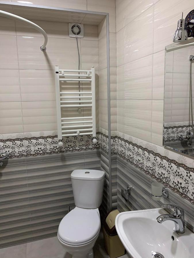 Art Hole Bed & Breakfast Kutaisi Exterior photo