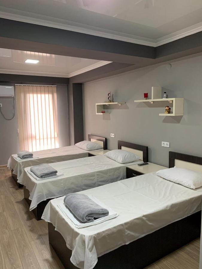 Art Hole Bed & Breakfast Kutaisi Exterior photo